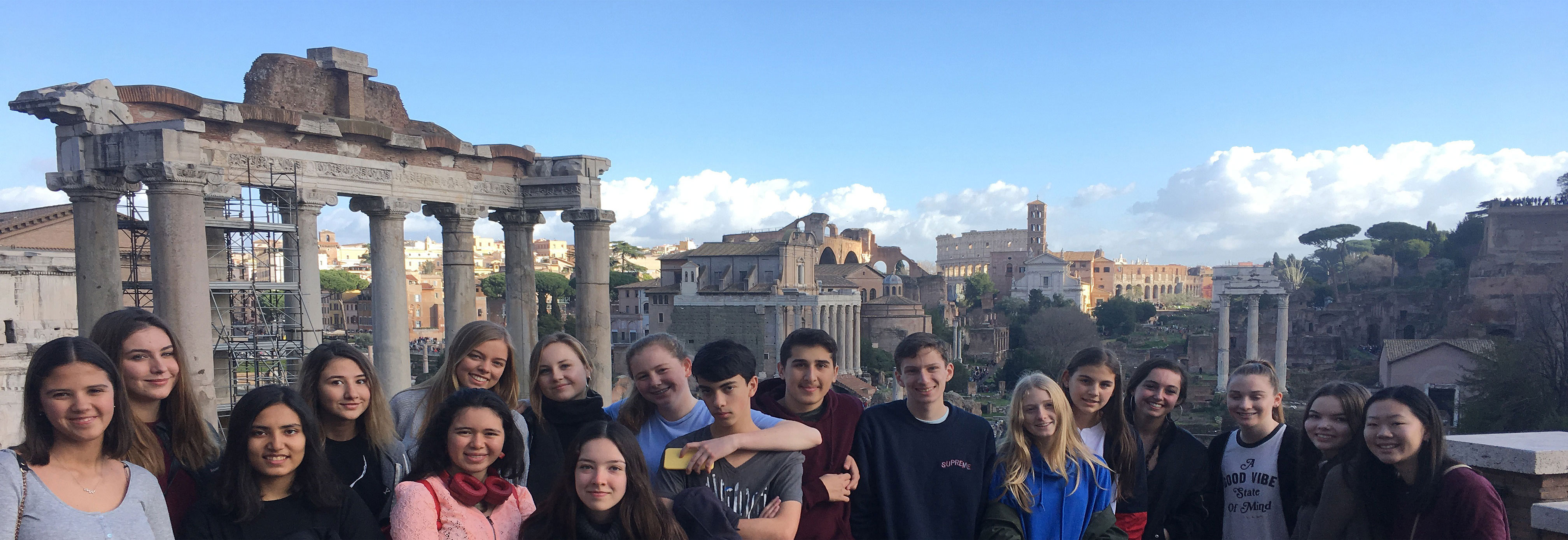 Boarders in front of the Roman Forum